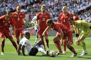 Reto Ziegler et l'équipe de Suisse avaient tenu en échec les Anglais en 2011 à Wembley.